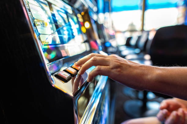 rokokbet link platform showing slot games, live-dealer tables, and sportsbook integration